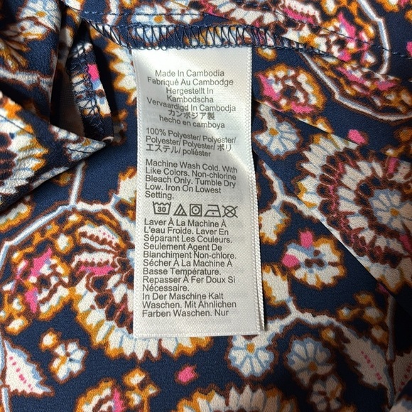 J. CREW Antique Navy Sweet Briar V-Neck Button-Down Blouse Size Small - Picture 7 of 9